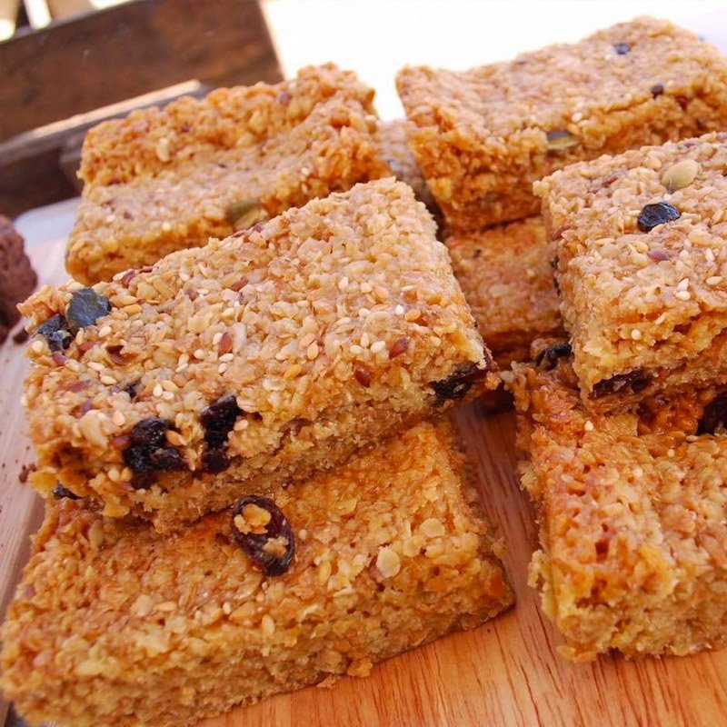 Traybake - GF Granola Flapjack (Per slice)