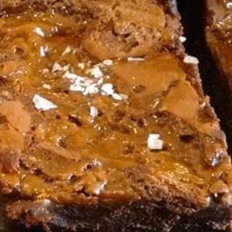 Traybake - GF Brownie - Salted Caramel (Per slice)